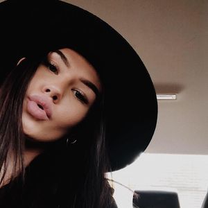 Meet your Posher, Casie